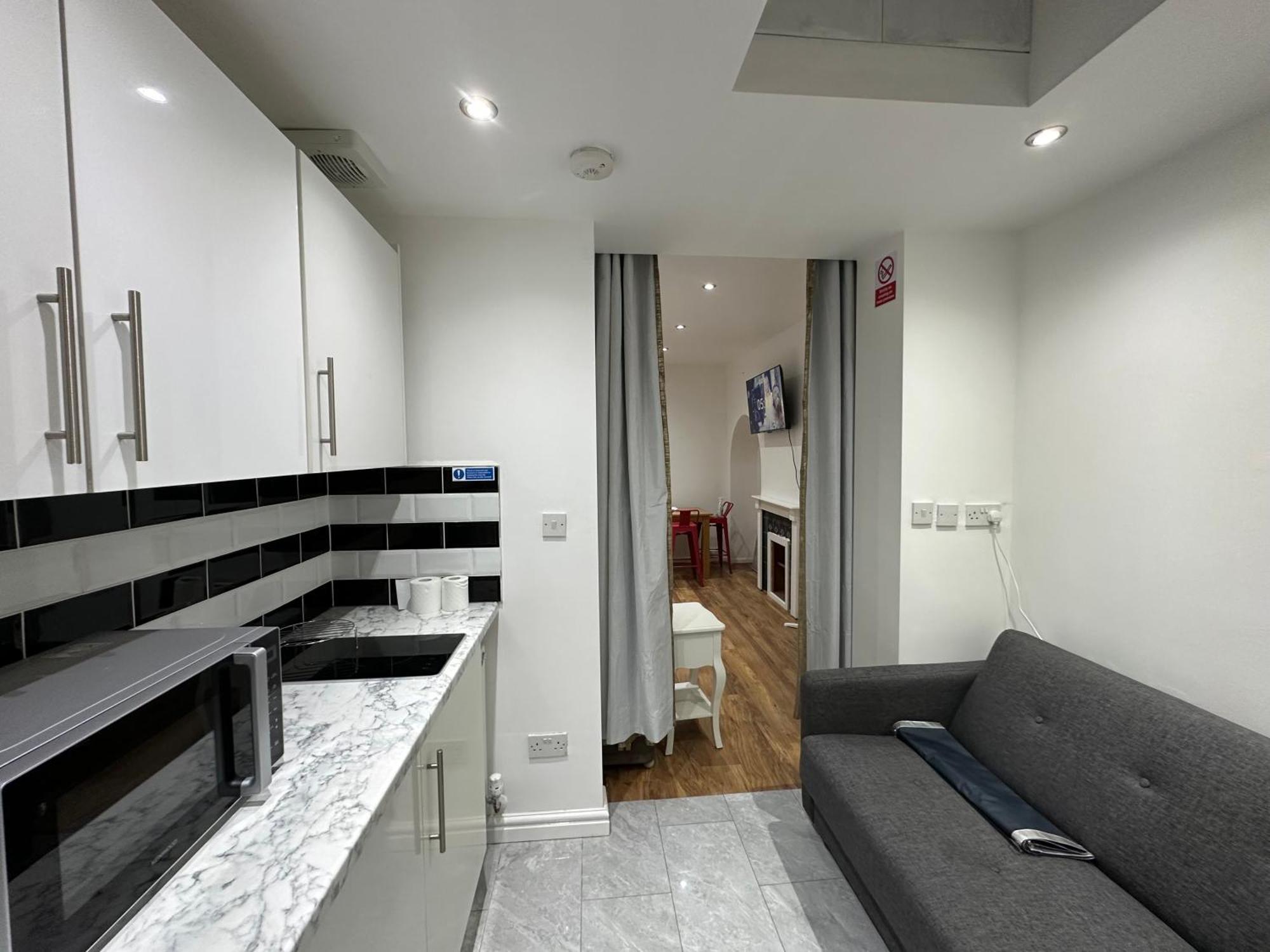 4Th Studio Flat With Private Own Bathroom A London Luxury Family Home Setup And Furnished With Double Bed Plus A Double Futon-Sofa Bed A Single Futon Bed A Baby Cot And Garden And Free Parking Londres Exterior foto